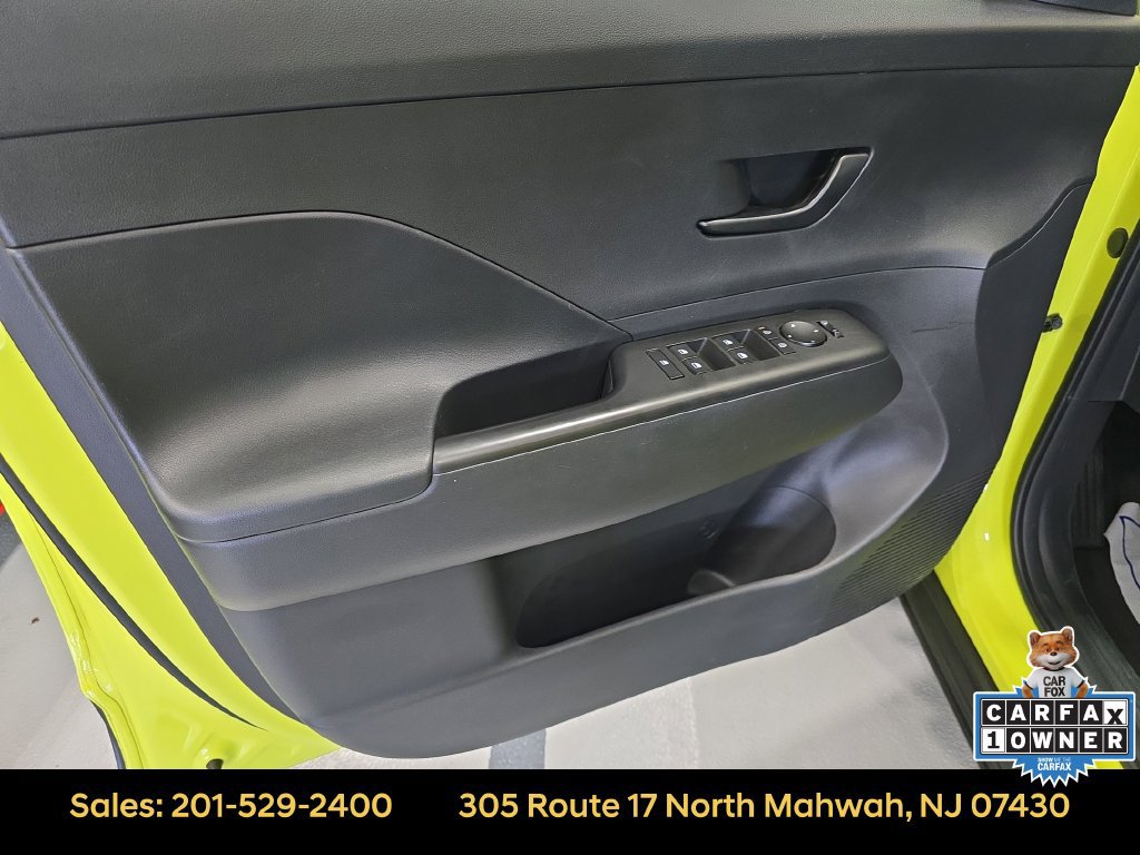 Certified 2024 Hyundai Kona SEL AWD/4WD image 11