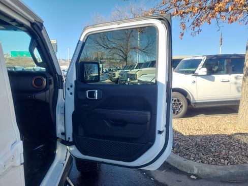 Used 2021 Jeep Gladiator Mojave w/ LED Lighting Group image 16