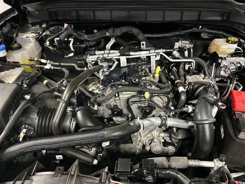 Used 2025 Ford Bronco Badlands AWD/4WD image 26