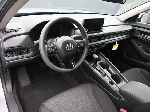 Used 2025 Honda Accord LX image 19