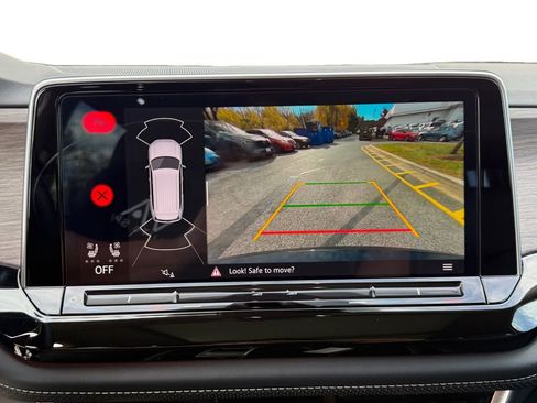 Used 2025 Volkswagen Atlas SEL image 15