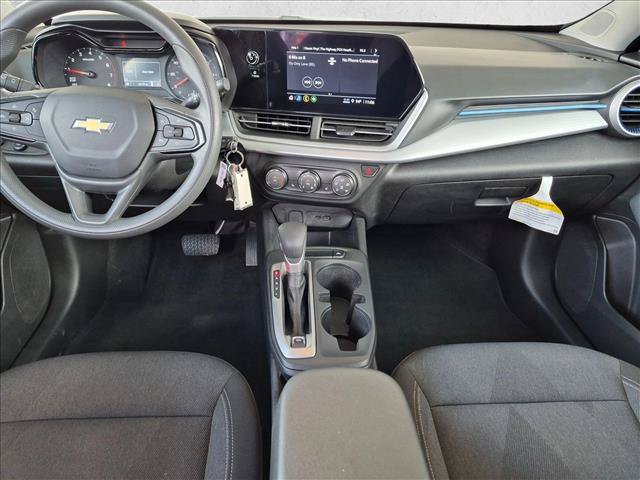 Used 2025 Chevrolet Trax LS w/ LS Convenience Package FWD image 16