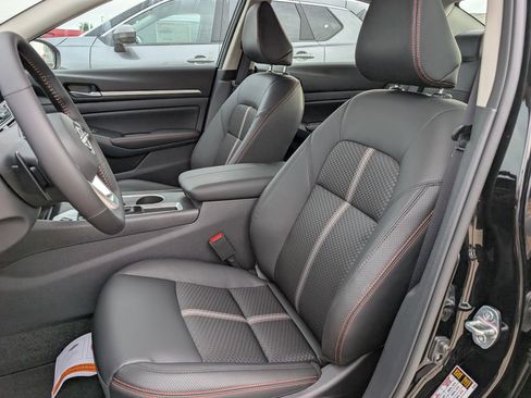 New 2026 Nissan Altima 2.5 SR FWD image 19
