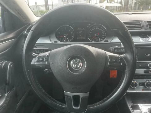 Used 2013 Volkswagen CC Lux FWD image 14