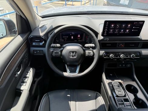 Used 2026 Honda Pilot Elite image 2