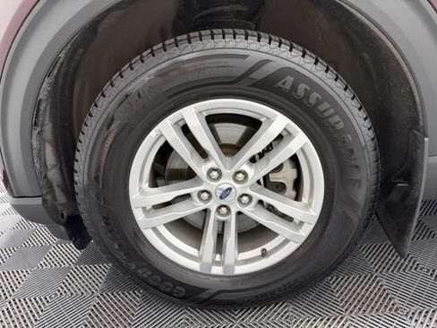 Used 2022 Ford Explorer XLT w/ Equipment Group 202A AWD/4WD image 47