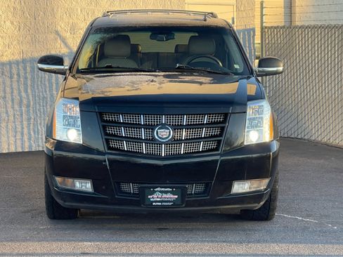 Used 2014 Cadillac Escalade Premium image 3