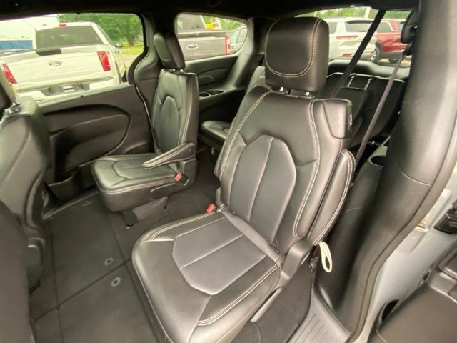 Used 2026 Chrysler Pacifica Select FWD image 14