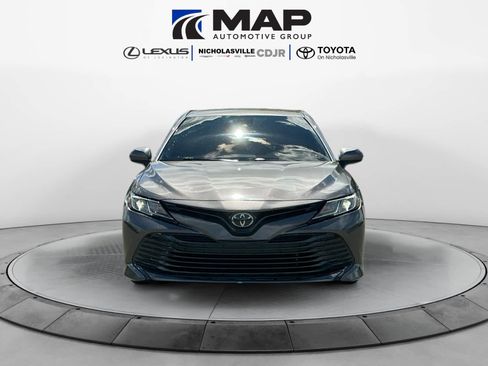 Used 2019 Toyota Camry LE FWD image 8