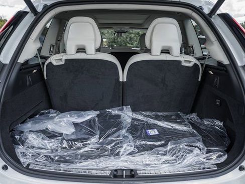 Used 2026 Volvo XC90 B6 Ultra w/ Protection Package AWD/4WD image 9
