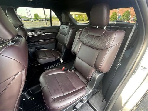 Used 2025 Ford Explorer Platinum w/ Ultimate Package RWD image 18