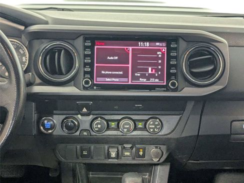 Used 2020 Toyota Tacoma TRD Sport AWD/4WD image 40