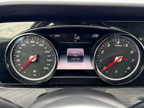 Used 2019 Mercedes-Benz E 300 4MATIC image 17