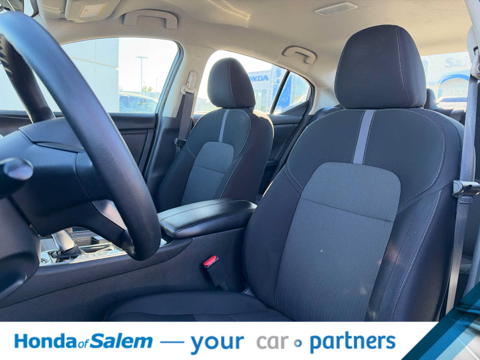 Used 2024 Nissan Sentra SV FWD image 11