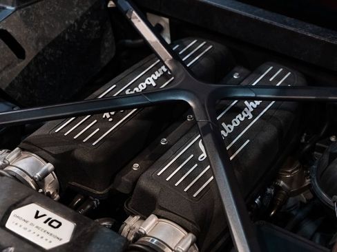 Used 2017 Lamborghini Huracan LP 580-2 image 23