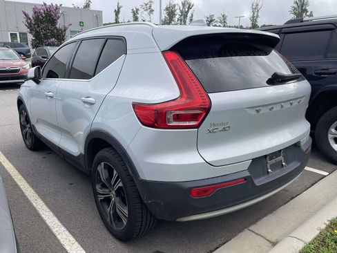 Used 2022 Volvo XC40 T5 Inscription w/ Climate Package AWD/4WD image 3