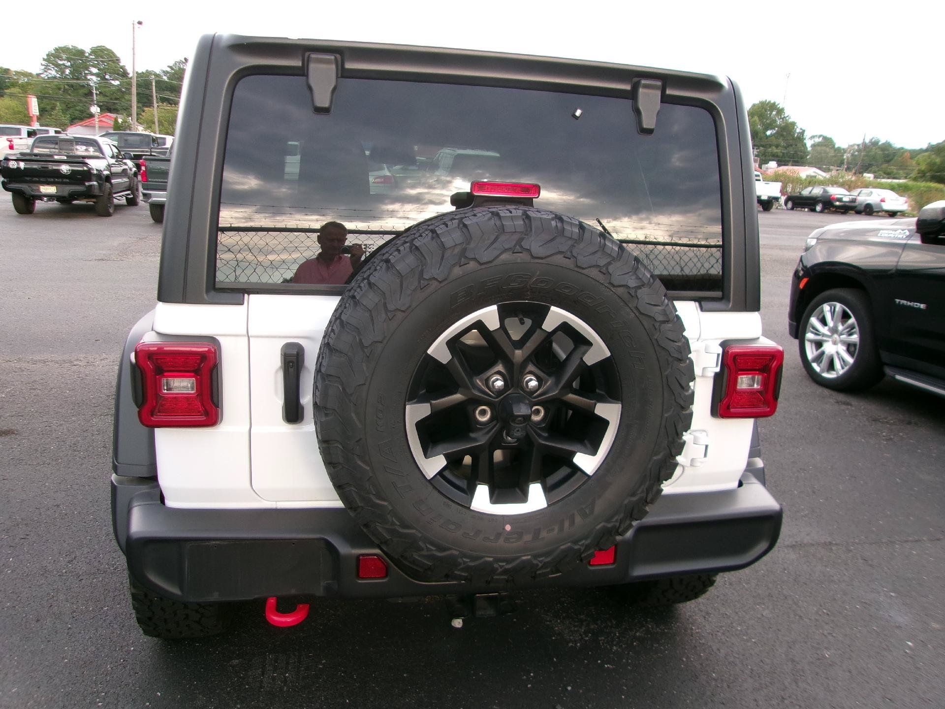 Used 2026 Jeep Wrangler Unlimited Rubicon AWD/4WD image 3
