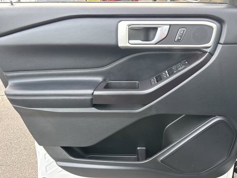 Used 2020 Ford Explorer XLT w/ Equipment Group 202A image 17