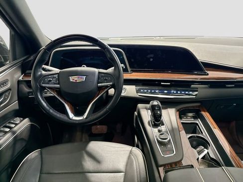Used 2022 Cadillac Escalade Premium Luxury image 22