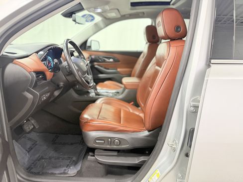 Used 2018 Chevrolet Traverse High Country image 14