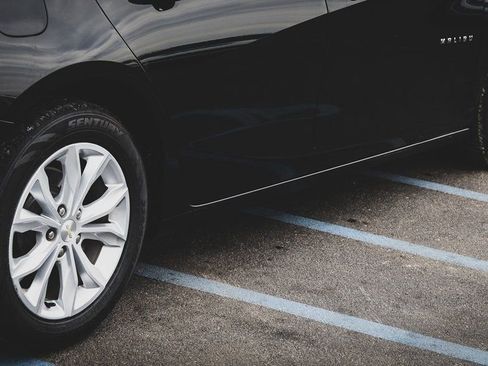 Used 2020 Chevrolet Malibu LT image 23