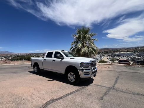 Used 2026 RAM 3500 Tradesman w/ Chrome Appearance Group A AWD/4WD image 7