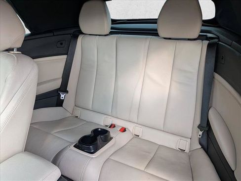 Used 2019 BMW 230i Convertible w/ Premium Package RWD image 16