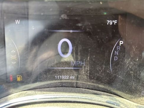 Used 2021 Jeep Grand Cherokee Laredo X image 7