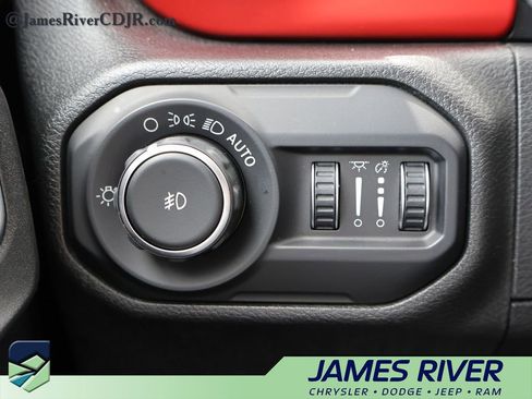 Used 2019 Jeep Wrangler Unlimited Rubicon AWD/4WD image 30