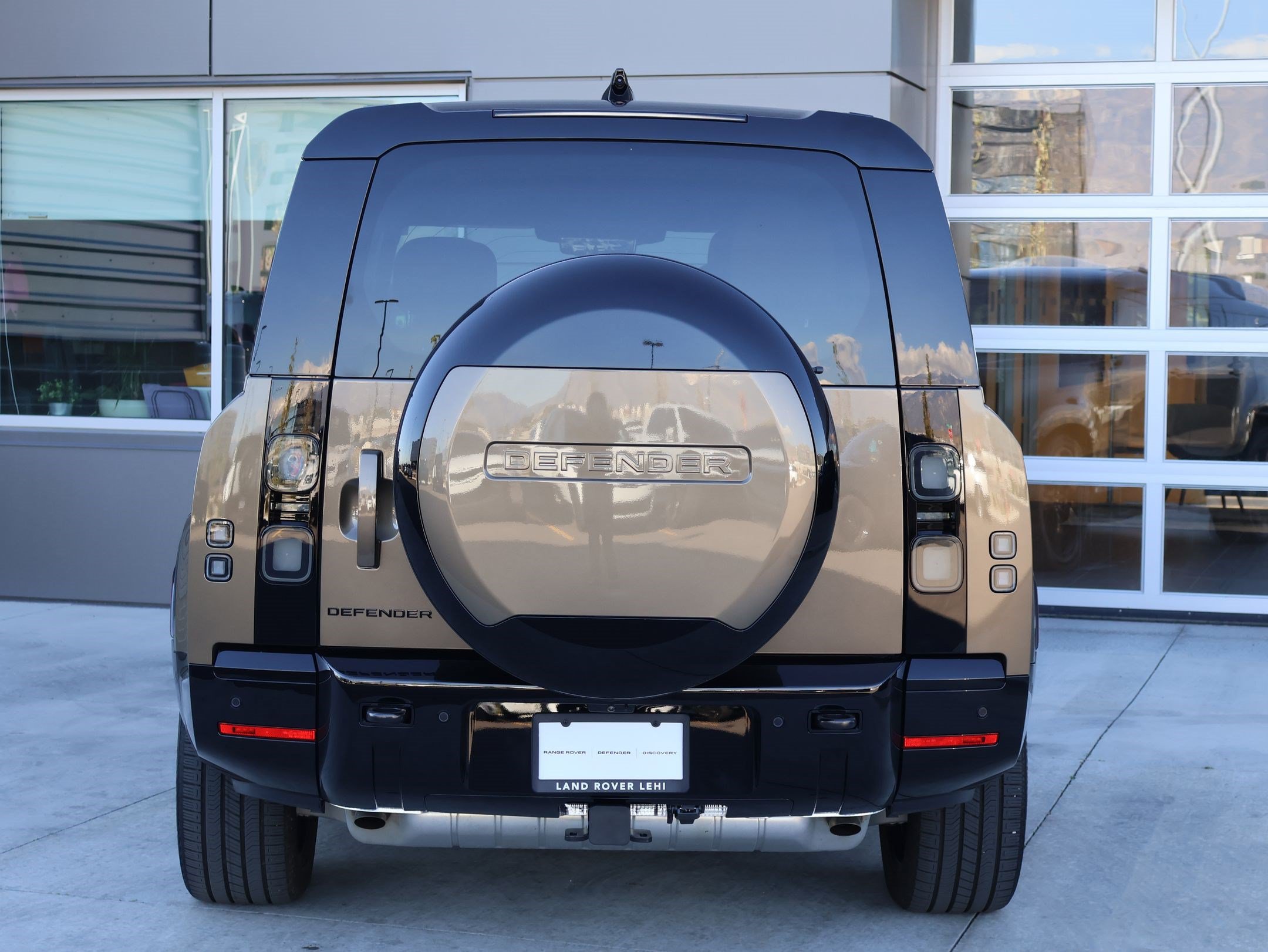 Used 2026 Land Rover Defender 130 X AWD/4WD image 9