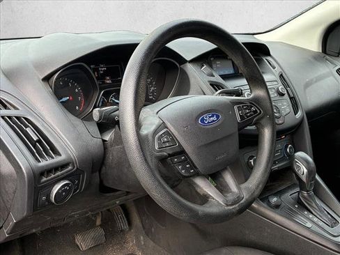 Used 2018 Ford Focus SE image 10
