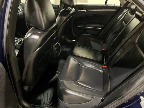 Used 2016 Chrysler 300 Limited w/ Driver Convenience Group image 19