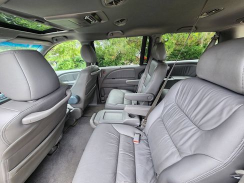 Used 2010 Honda Odyssey EX-L image 17
