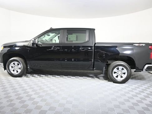 Used 2023 Chevrolet Silverado 1500 LT image 3