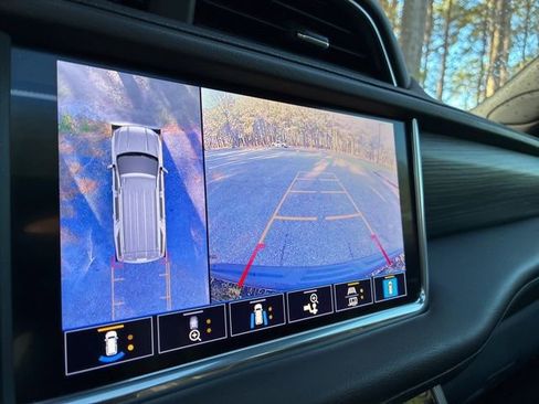 Used 2021 GMC Yukon Denali w/ Denali Ultimate Package image 36