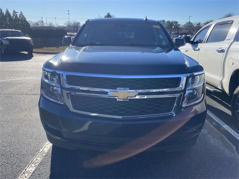 Used 2017 Chevrolet Tahoe LT w/ Luxury Package image 2