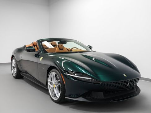 Certified 2025 Ferrari Roma Spider image 18