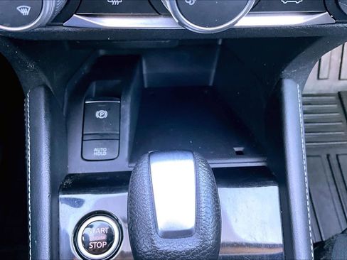 Used 2024 Nissan Kicks SV image 32