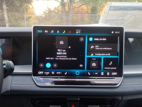 New 2025 Volkswagen Tiguan SE image 11