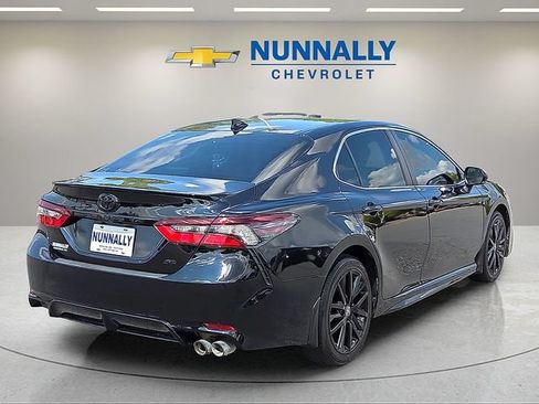 Used 2024 Toyota Camry SE FWD image 5