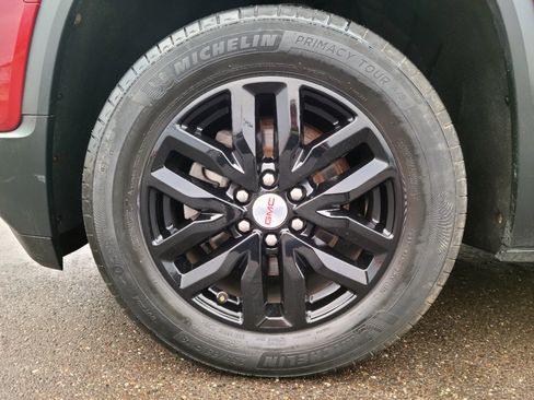 Used 2017 GMC Acadia SLT image 25