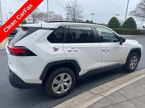 Used 2021 Toyota RAV4 LE image 4