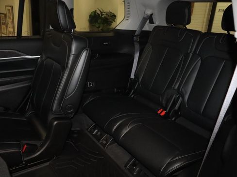 Used 2021 Jeep Grand Cherokee L Limited AWD/4WD image 30
