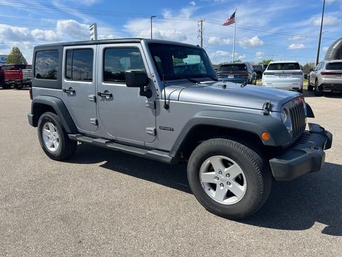 Used 2018 Jeep Wrangler Unlimited Sport S AWD/4WD image 1