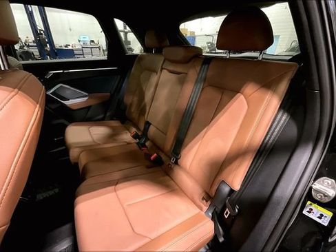 Certified 2023 Audi Q3 2.0T Premium w/ Convenience Package AWD/4WD image 26