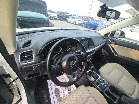 Used 2016 MAZDA CX-5 Touring w/ Bose/Moonroof Package FWD image 5
