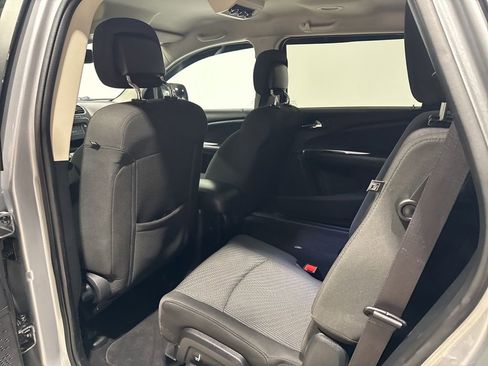 Used 2017 Dodge Journey Crossroad FWD image 29