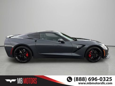Used 2014 Chevrolet Corvette Stingray Coupe RWD image 3