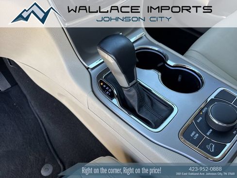 Used 2021 Jeep Grand Cherokee Limited AWD/4WD image 18