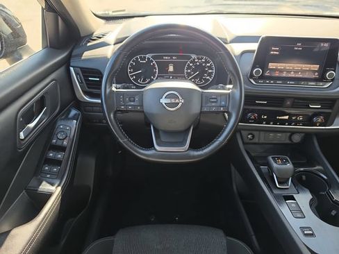 Certified 2025 Nissan Rogue SV FWD image 14